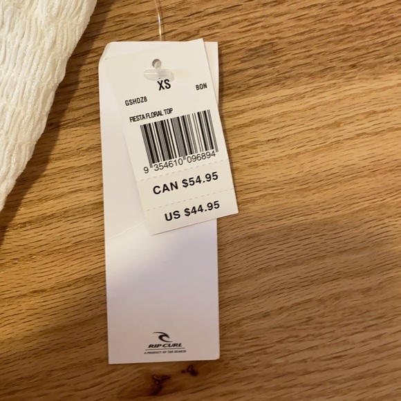NWT Ripcurl white top - Picture 4 of 4